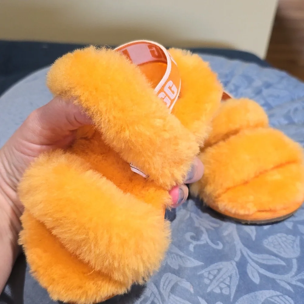 Toddler uggs size 8 orange - Picture 6 of 6